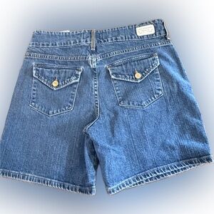 Signature Levis Women's Button Flap Pockets Denim Shorts Size 10